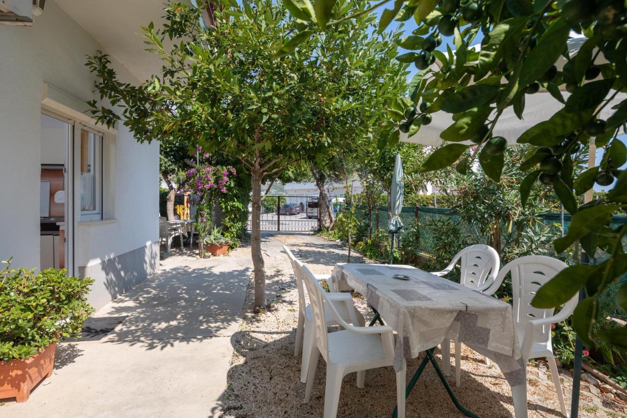 ספליט Apartments Near Beach Babic מראה חיצוני תמונה